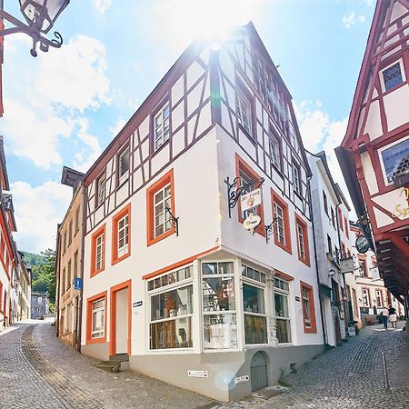 Fachwerkperle Am Historischen Marktplatz Bernkastel-Kues Ngoại thất bức ảnh